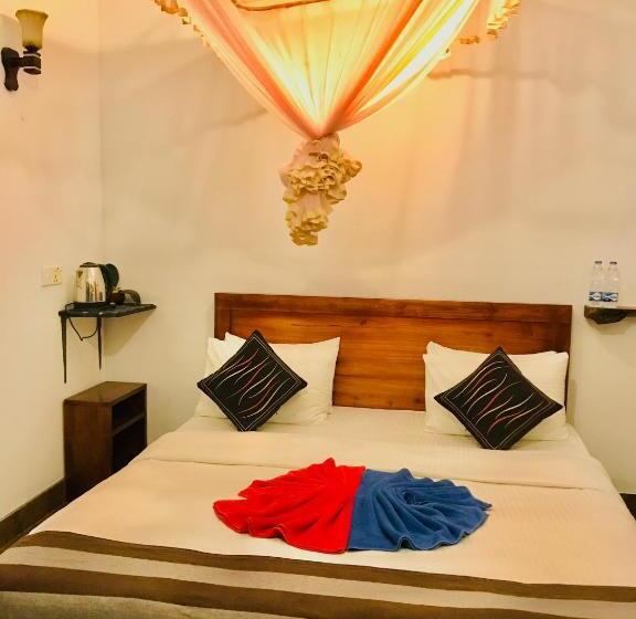 Hotell Ella Hide View