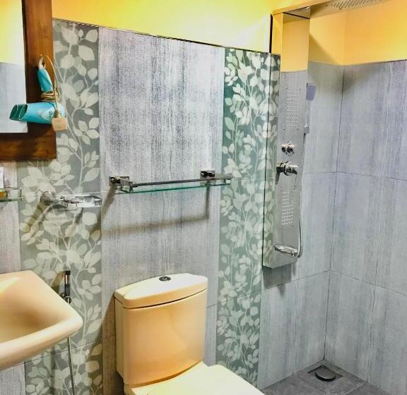 Hotell Ella Hide View