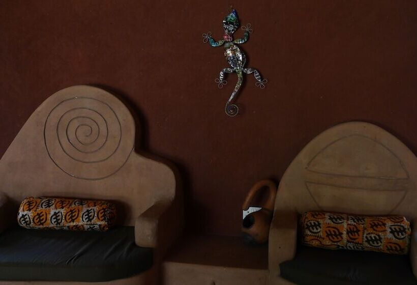 هتل Munga Eco Lodge