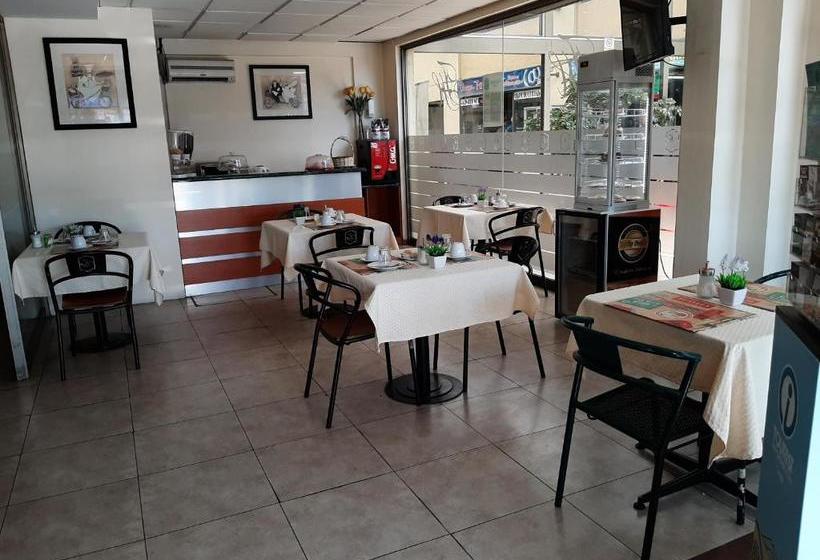 Nativo Hotel Y Cafeteria