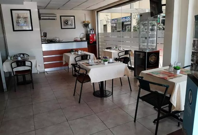 Nativo Hotel Y Cafeteria