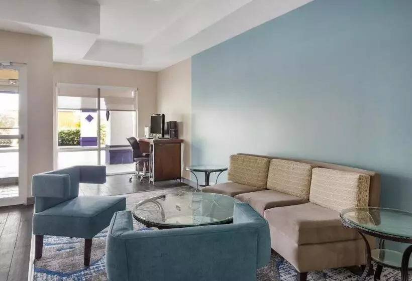 ホテル Sleep Inn & Suites