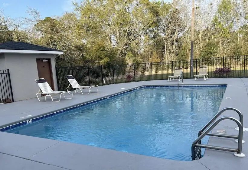 Hotelli Sleep Inn & Suites