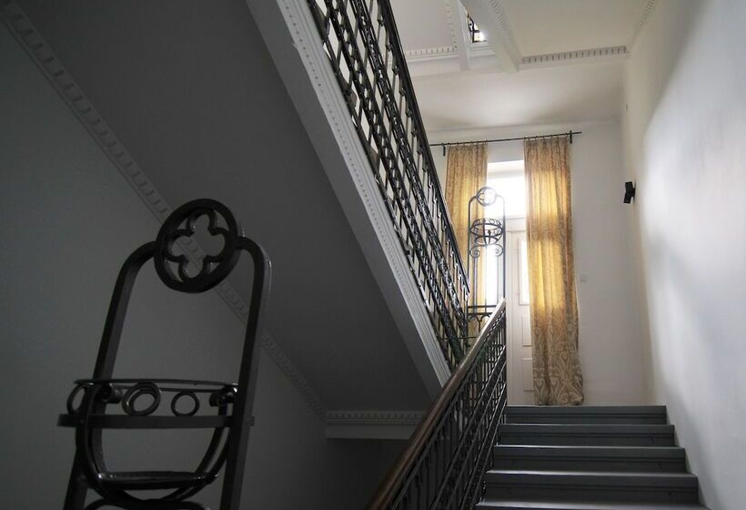 ホテル Villa Laurel