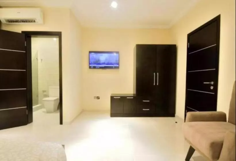 هتل Villa Thirty Three