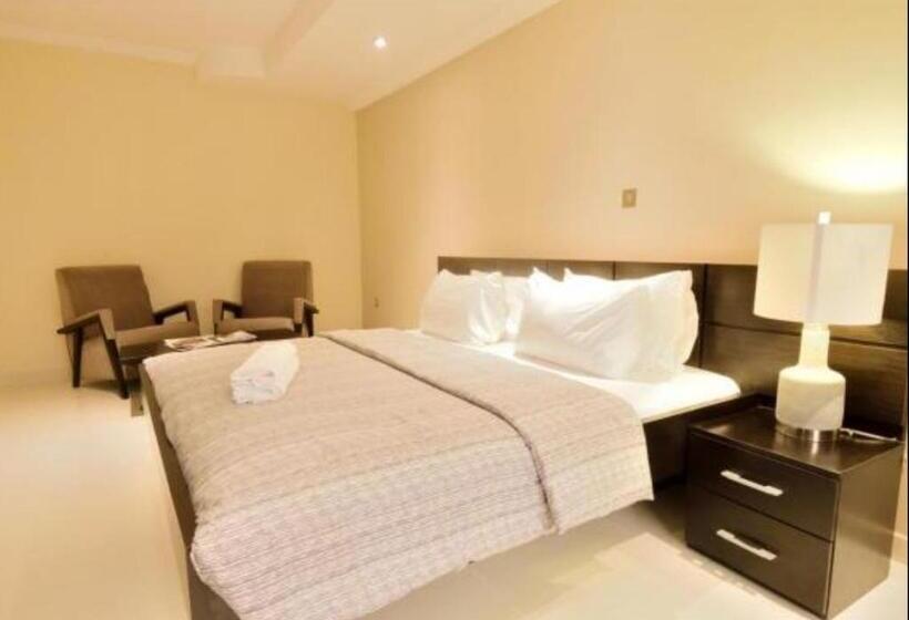 هتل Villa Thirty Three