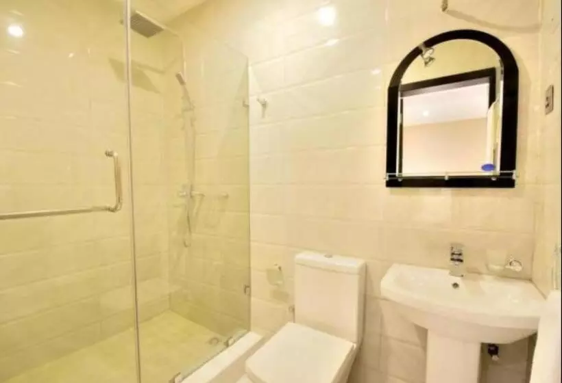 هتل Villa Thirty Three