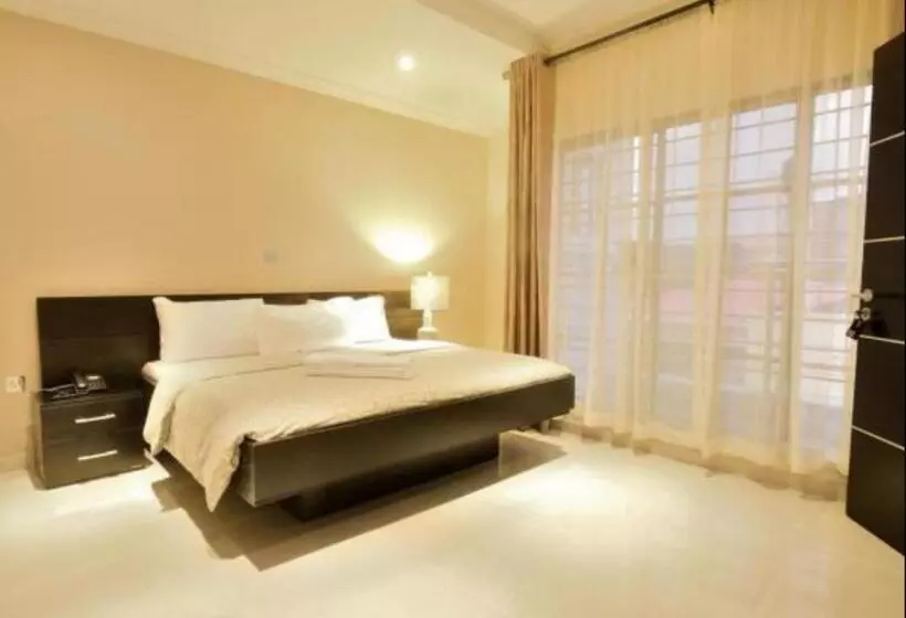 هتل Villa Thirty Three