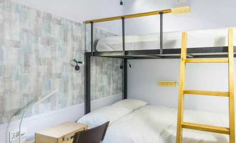 Houze Hostel