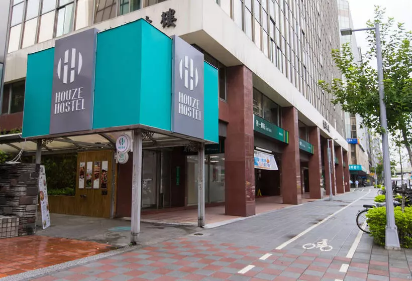 Houze Hostel