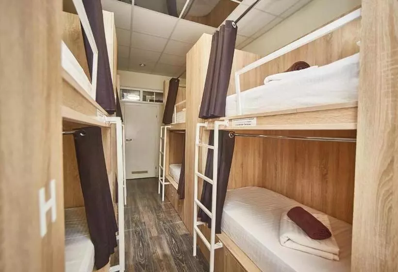 Old Courtyard Hostel
