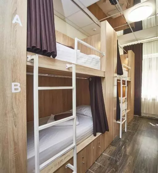 Old Courtyard Hostel