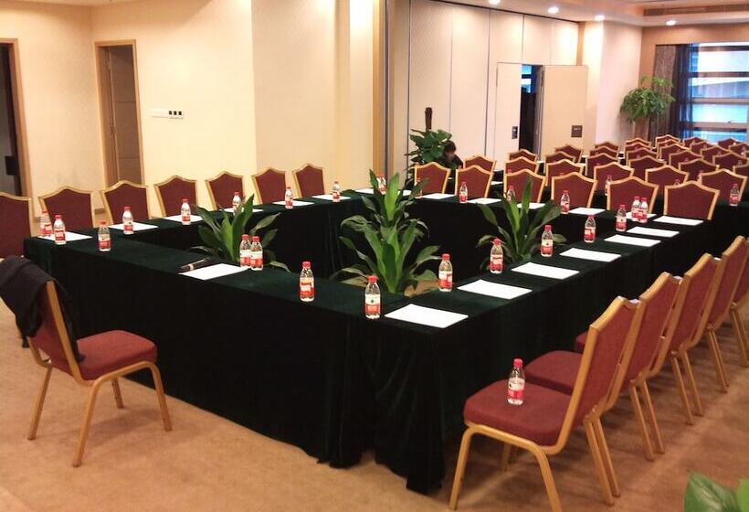 Pengke Ingenious Hotel Oct Harbor