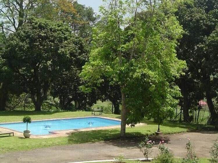 פנסיון Kearsney Manor