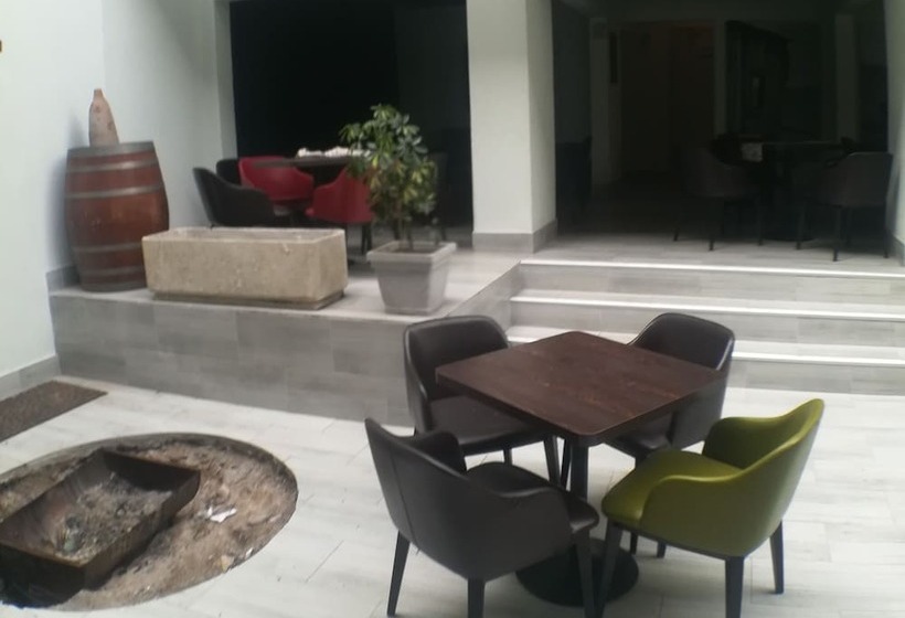 בית מלון כפרי Baquedano Boulevard