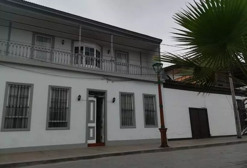 هتل Baquedano Boulevard