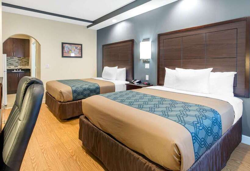 ホテル Econo Lodge Inn & Suites Houston Willowbrook