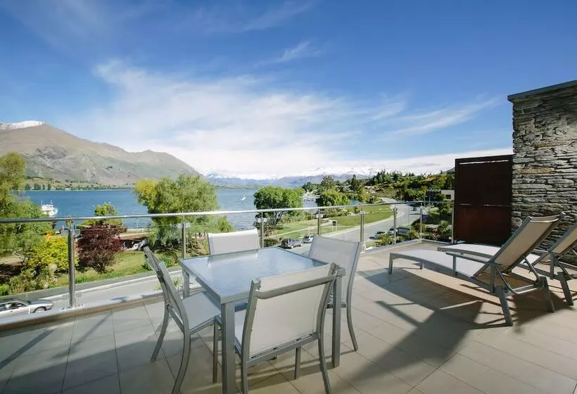 هتل Lakeside Apartments