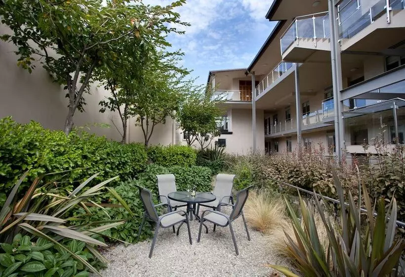 هتل Lakeside Apartments