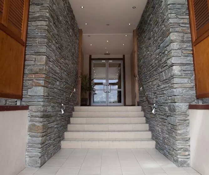 هتل Lakeside Apartments