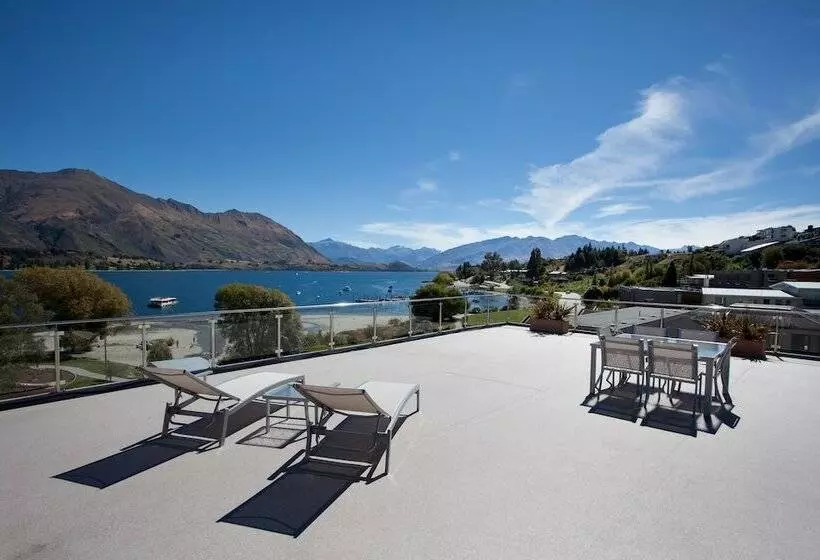 هتل Lakeside Apartments