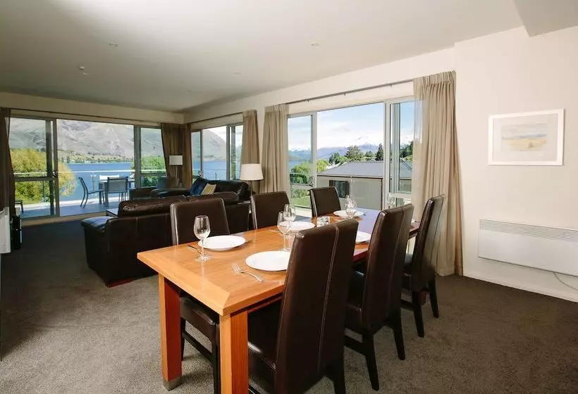 هتل Lakeside Apartments