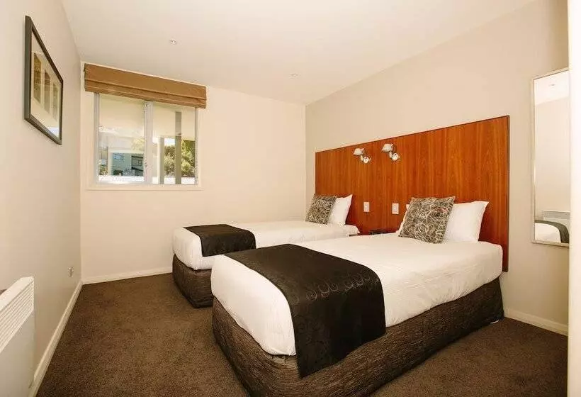 هتل Lakeside Apartments
