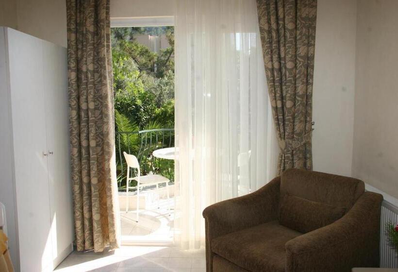 בית מלון כפרי Life Apart