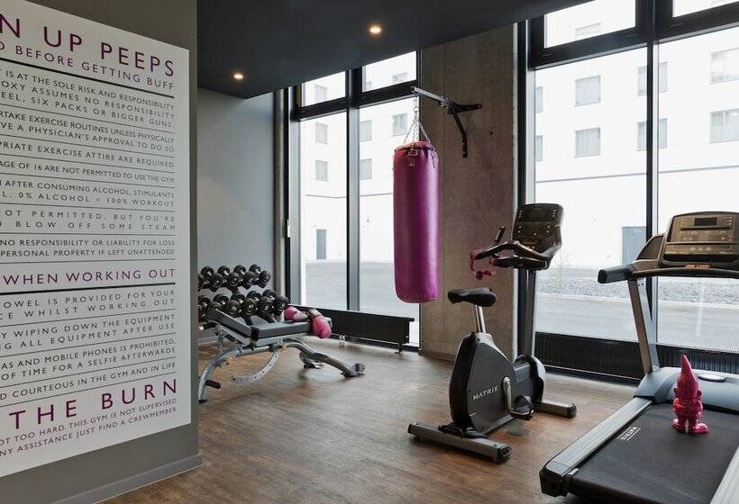 هتل Moxy Vienna Airport
