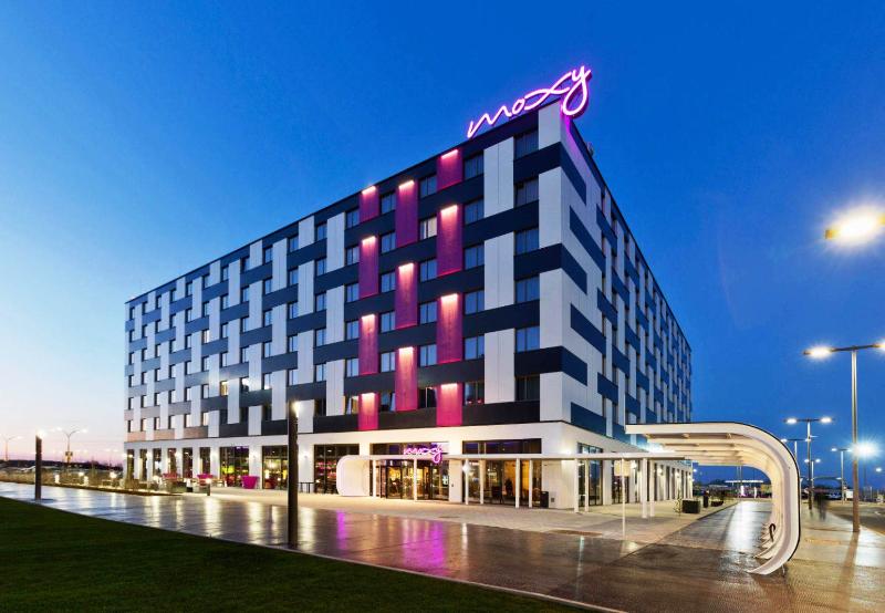 هتل Moxy Vienna Airport