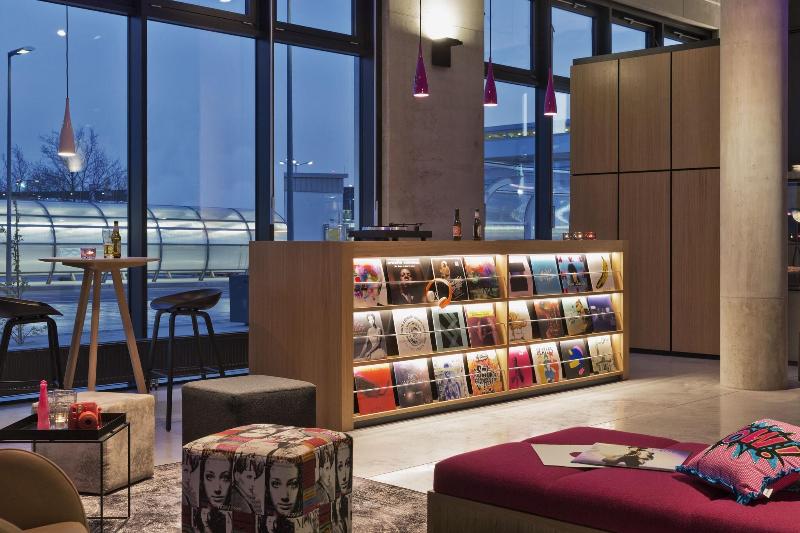 هتل Moxy Vienna Airport