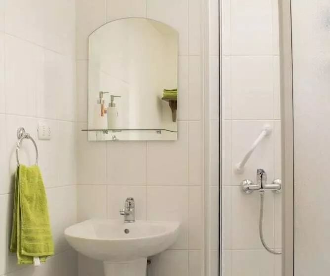 هتل Pontoval B&b
