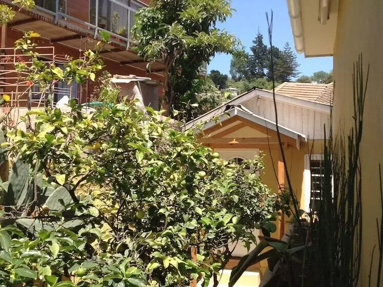 هتل Pontoval B&b