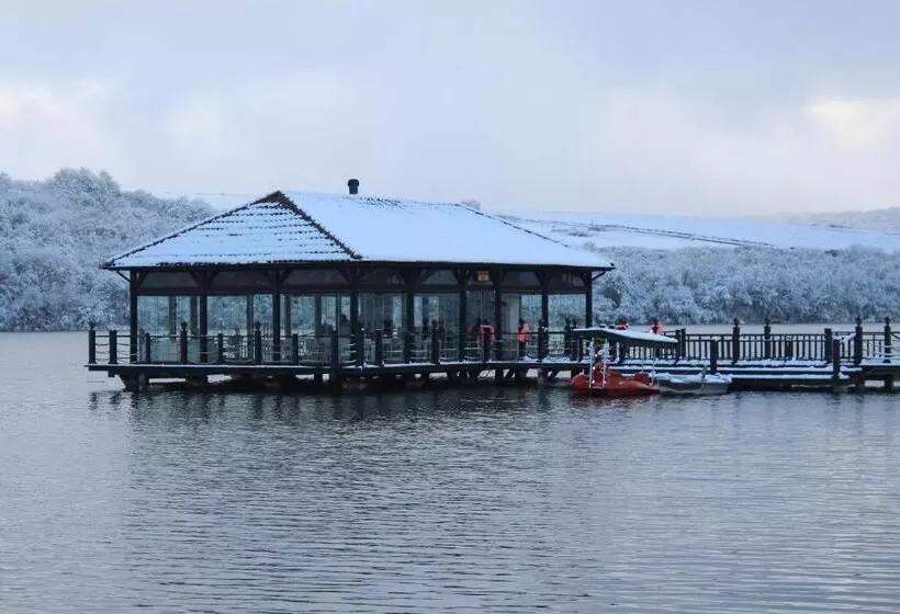هتل Sakit Gol   Silent Lake