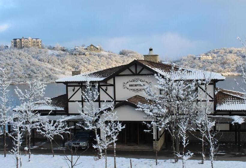 هتل Sakit Gol Silent Lake