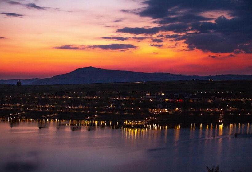 هتل Sakit Gol Silent Lake