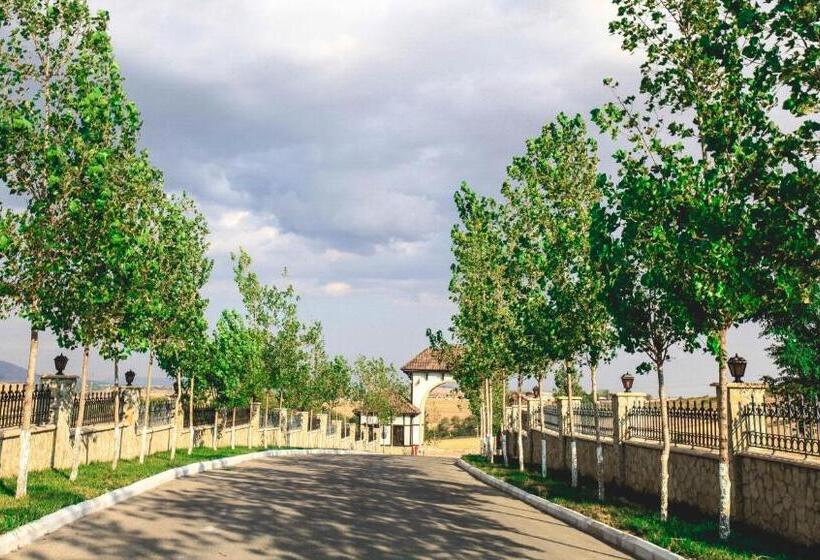 هتل Sakit Gol Silent Lake