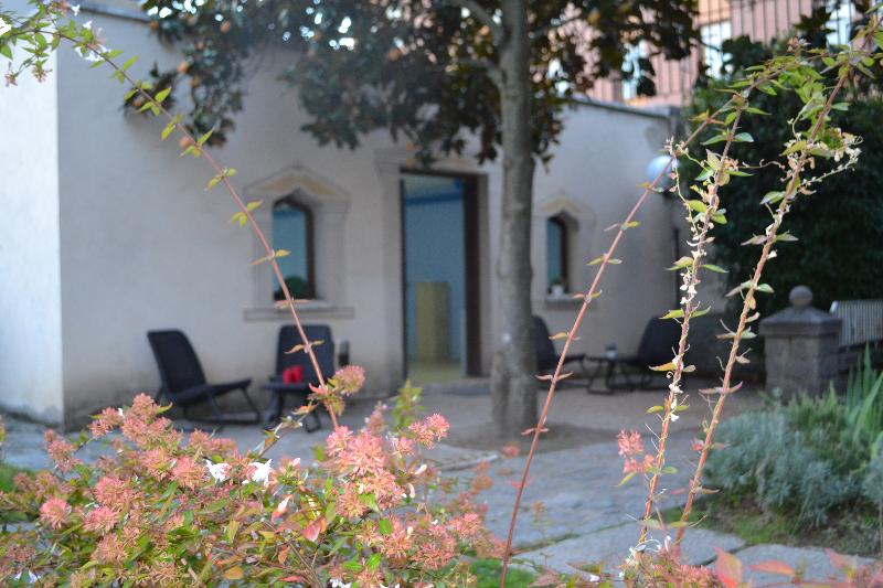 فندق The Factory Residence Hall