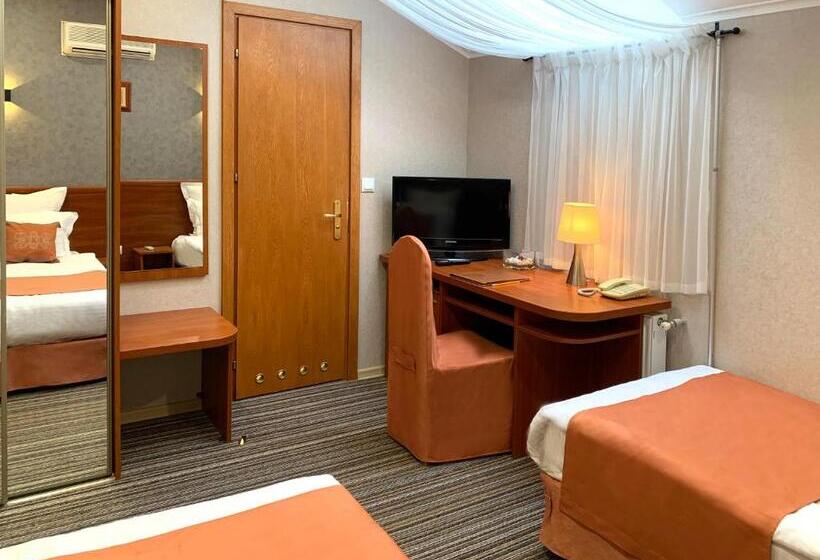 هاستل Economy Room In Hotel Eney