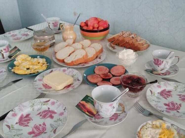 تختخواب و صبحانه Manana