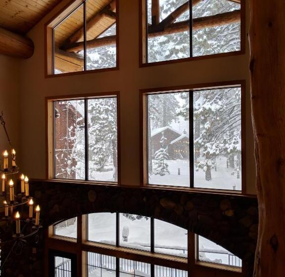 هتل Black Bear Lodge