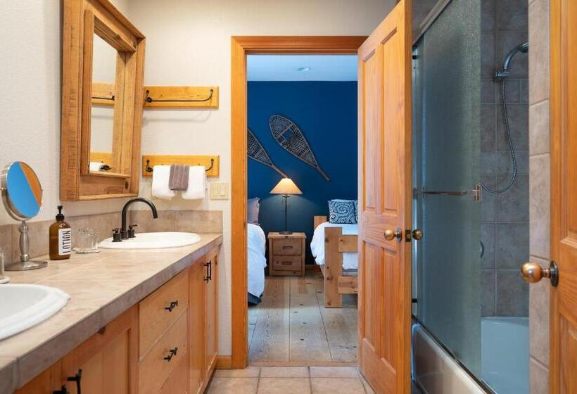 هتل Black Bear Lodge