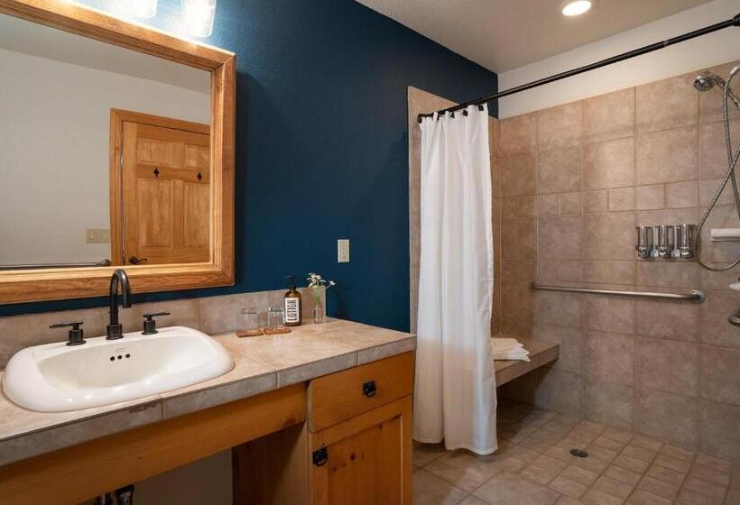 هتل Black Bear Lodge