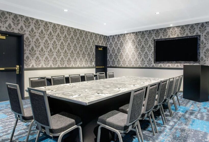 Cambria Hotel New Orleans Downtown Warehouse District