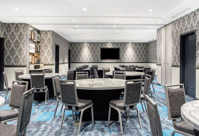 Cambria Hotel New Orleans Downtown Warehouse District