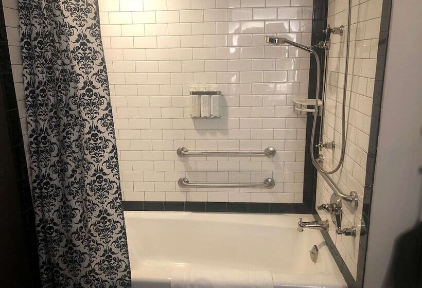 Cambria Hotel New Orleans Downtown Warehouse District