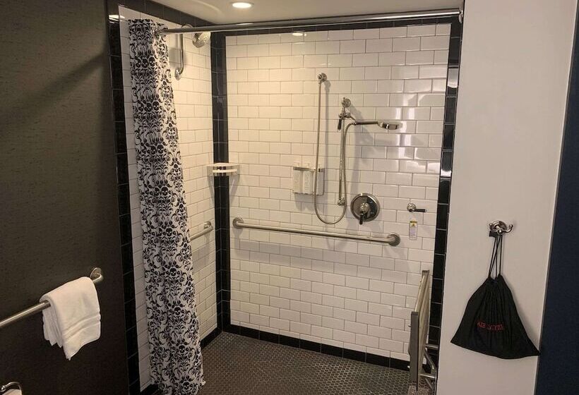 Cambria Hotel New Orleans Downtown Warehouse District