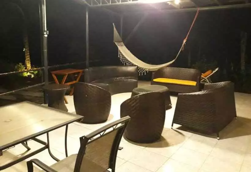 هتل Hosteria Amazonas