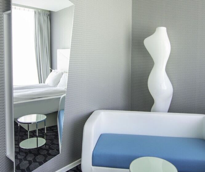 Magic Hotel Xhibition