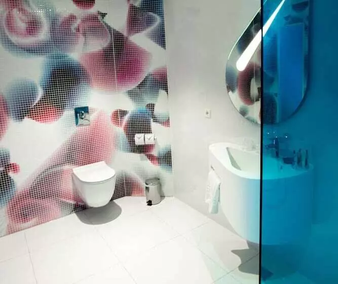 Magic Hotel Xhibition